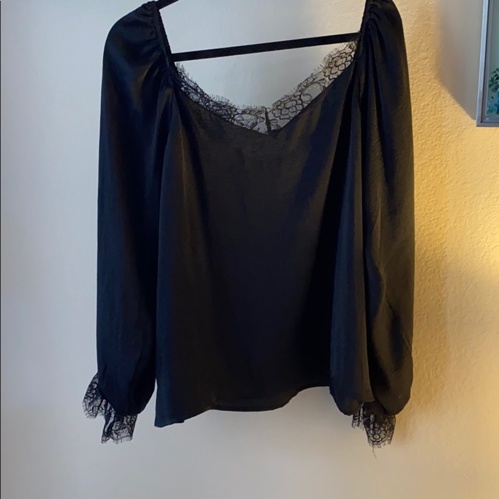 Long sleeve satin and lace shirt